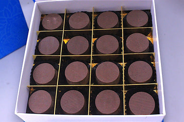 Box of 16 Wafer Chocolate